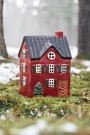 Hus i keramikk til telys, grønne skodder thumbnail