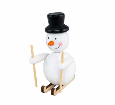 Snømann av tre på ski