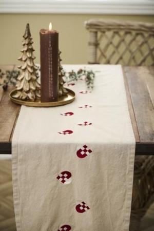 Løper med flettede hjerter, 30x160 cm